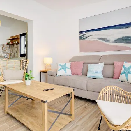 Дом отдыха Macarena Dreams *